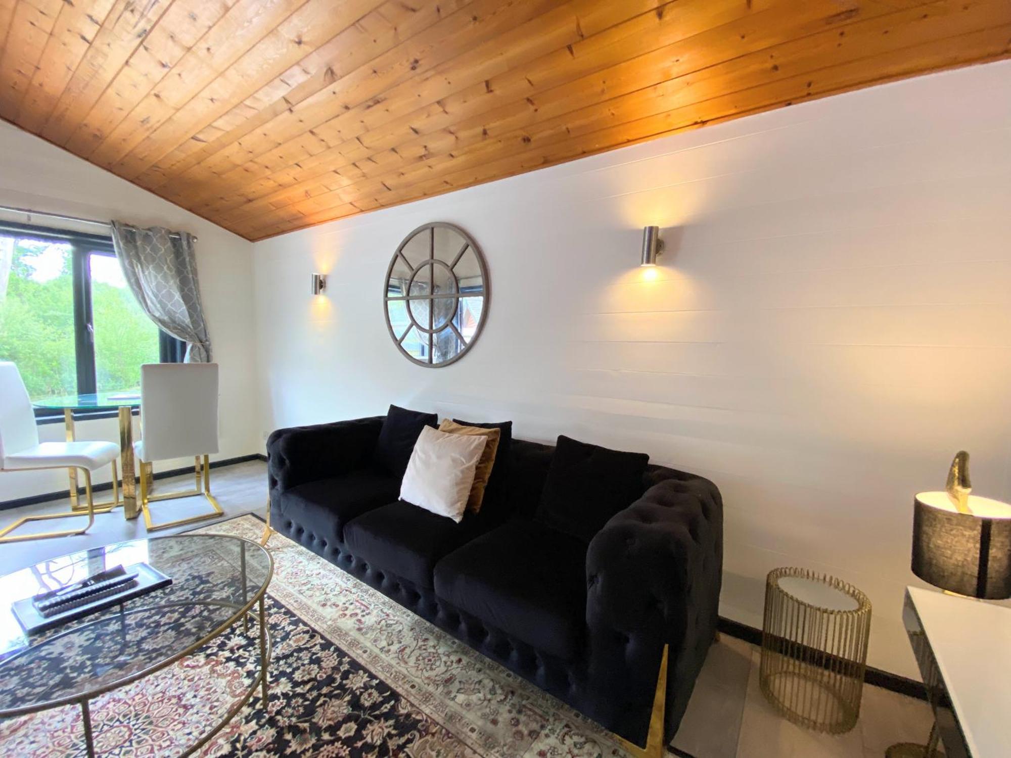 Magpie 2 Hot Tub Huntersmoon-Warminster-Longleat-Wiltshire Villa Екстериор снимка
